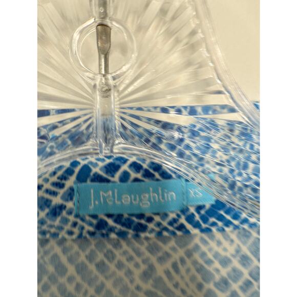 J. McLaughlin Button Up Blouse Blue White Stretch Croc Print V-Neck Size XS - Picture 2 of 11